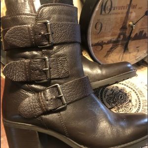 Nice leather clark boots